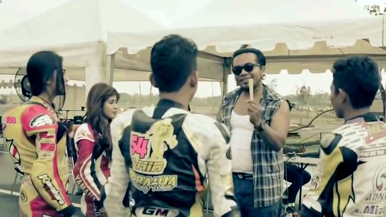 DragRacing: Yamaha Sniper MX King 150 vs Suzuki Raider 150 vs Honda CBR 150