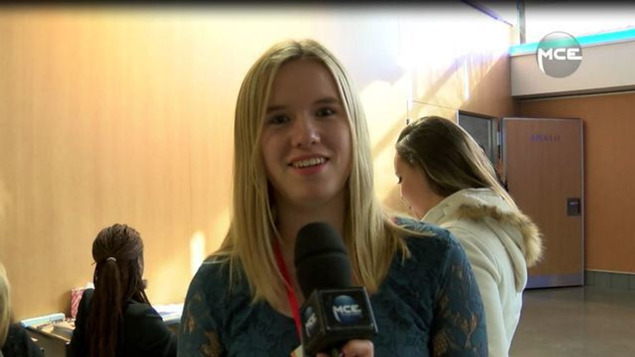 Pretty Little Liars saison 5 : qui est A ? Les fans répondent ! (vidéo MCE)