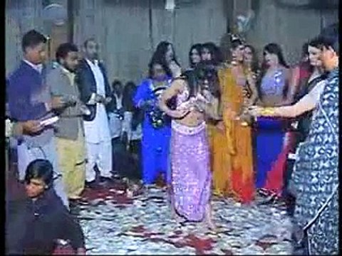 2016 SOBIA KHAN HOT MUJRA - CHOONDI KEHRI THAN TE - PAKISTANI MUJRA DANCE
