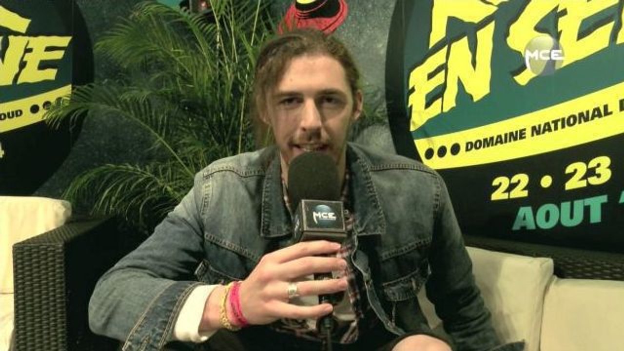 Rock En Seine 2014 : Hozier parle de sa lutte contre l'homophobie (vidéo MCE)