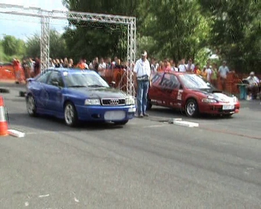 Audi S2 Coupe [10.4@220] Vs. Honda Civic VTI Drag Race
