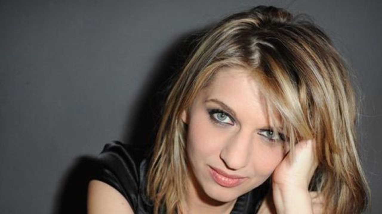 Amandine Bourgeois en dit plus sur son nouvel album "Au Masculin"
