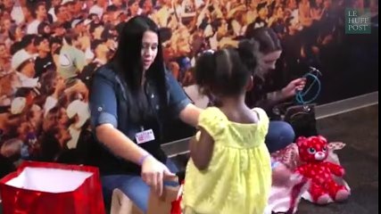 Elle rencontre la fille qui porte le coeur de son enfant