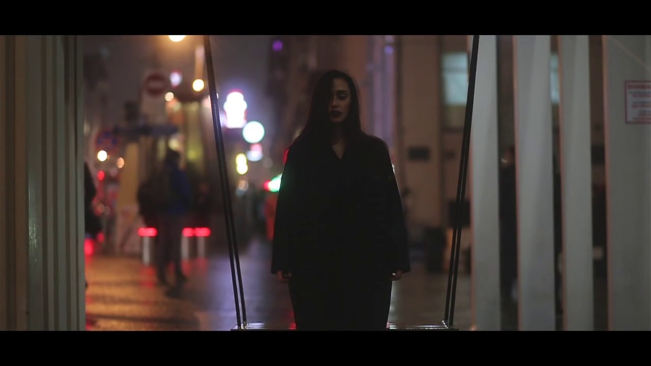 SEREBRO - ОТПУСТИ МЕНЯ - ( Laissez-moi passer )