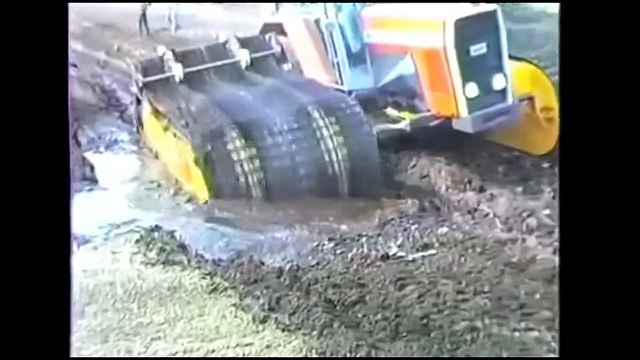 Трактор вездеход на широкой гусинице