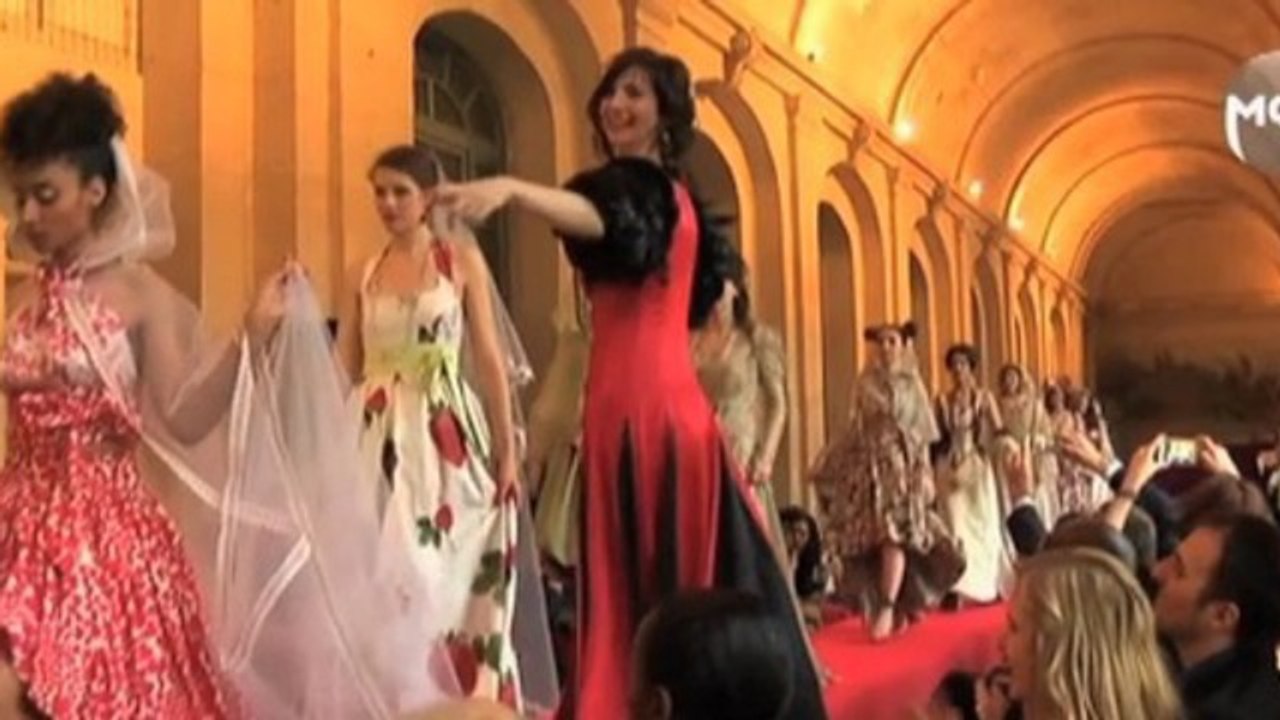 Défilé de robes de rêve avec la créatrice Zélia et les étudiantes de la Maison d'Education de la Légion d'Honneur (vidéo MCE)