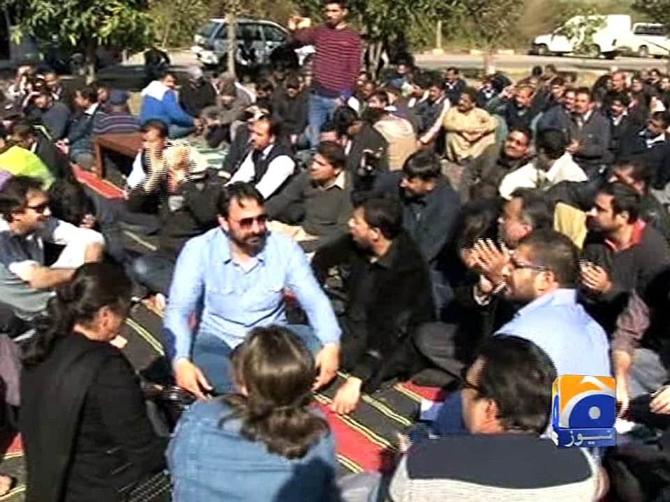 PIA flights grounded on third day, protesters stand ground