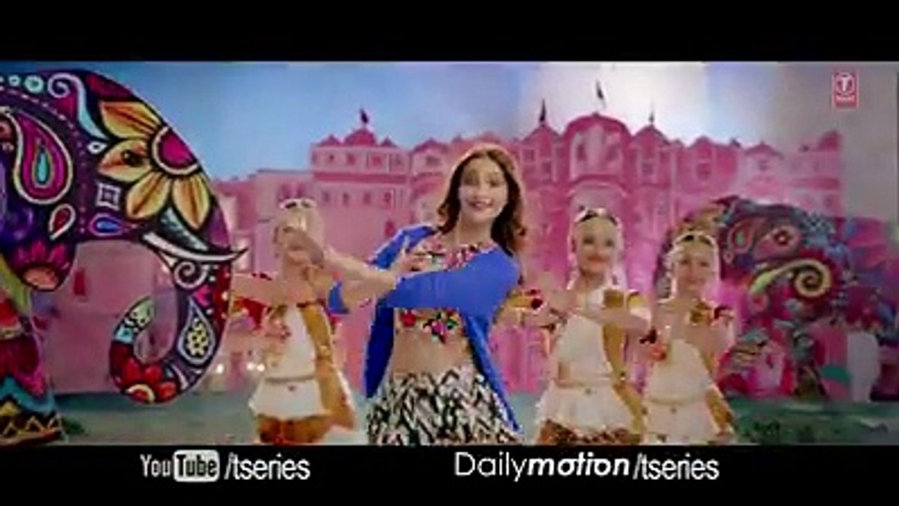 Fawad Afzal Khan singing song in tv show