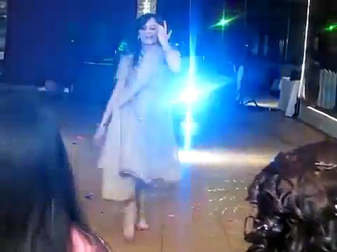 Girls Dance on Mehandi || Wedding Mujra Dance || Desi Hot Mujra