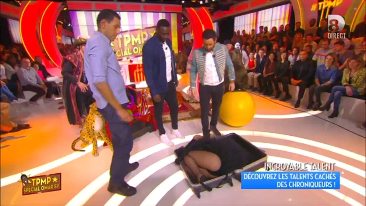 "Filme pas mes fesses !" : Enora Malagré s'énerve en direct !