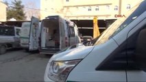 Cizre'de Yaralıların Olduğu Söylenen Eve Ambulanslar Gidecek Ambulanslar Belediye Garajında...