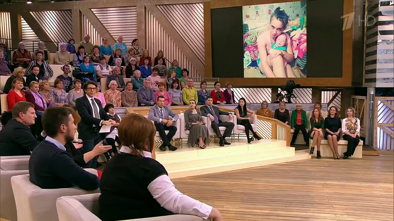 Американская педоистерия. 15 летняя девушка "маленький ребенок".