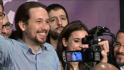 CIS: Podemos supera al PSOE y el PP se mantiene