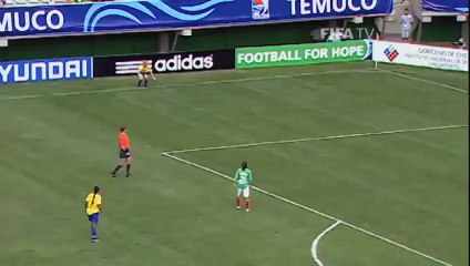 Bayanlar Futbol Maçına Damga Vuran Hareket..