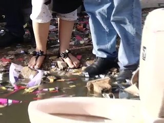 Karachi Gutter Fashion Show Ayaz Memon