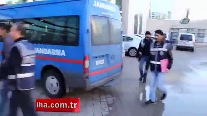 Biri Ülkeyi Acilen Resetlesin! Tutuklandığına Aşırı Sevinen Genç