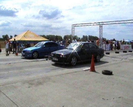 BMW M3 Vs. BMW M5 Drag Race