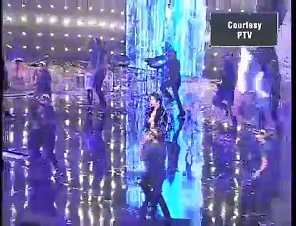 Theme Song of Pakistan Super League - PSLT20 2016 Ali Zafar Singin high HD SONG 2016 PSL