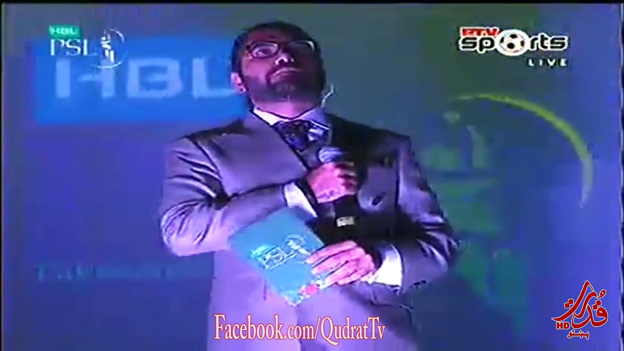 The National Anthem of Pakistan playing in Dubai!