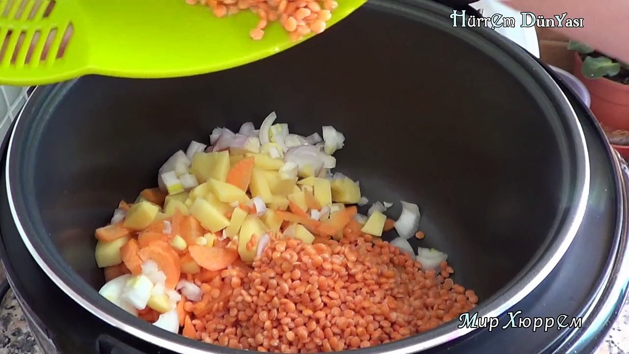 Mercimek çorbası. Чечевичный суп, турецкая кухн...