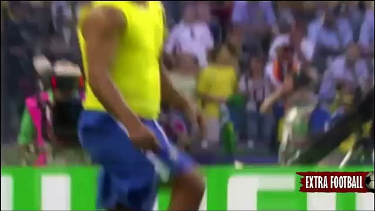 رونالدينهو الساحر - فيديو مهارات فردية خيالية جنونية مستحيلة