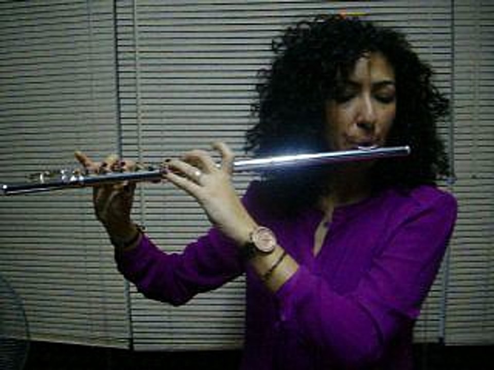 YAN FLÜT DERSİ-MEDARMONİ SANAT AKADEMİSİ_www.medarmonisanat.com