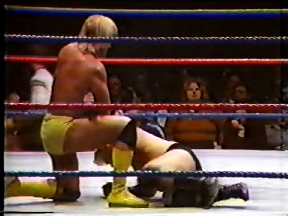 Hulk Hogan vs Bobby Duncum Sr.