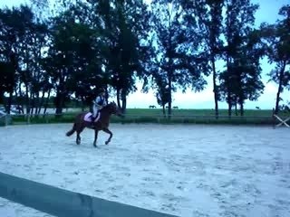 Soso saute au trot!