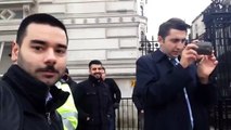 Londra'da Türk korumayı trolleyen adam