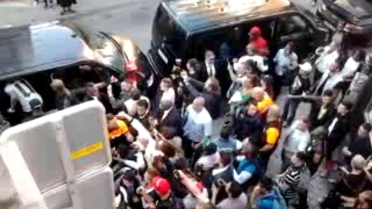 Clash Booba/Rohff : Booba frappe un fan de Rohff dans une rue de Liège (vidéo)