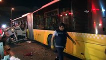Metrobüs yolunda kaza: 5 ölü, 5 yaralı