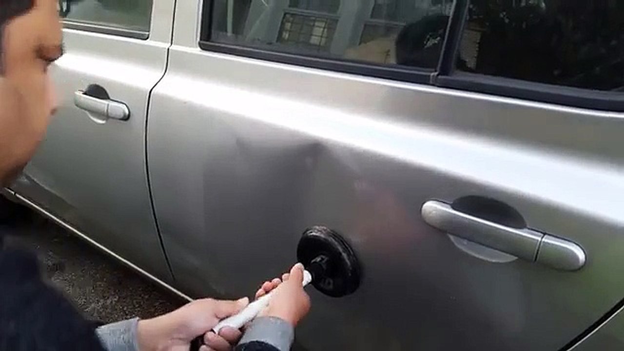 Aprende a tirar as amolgadelas do teu carro de forma simples e económica!
