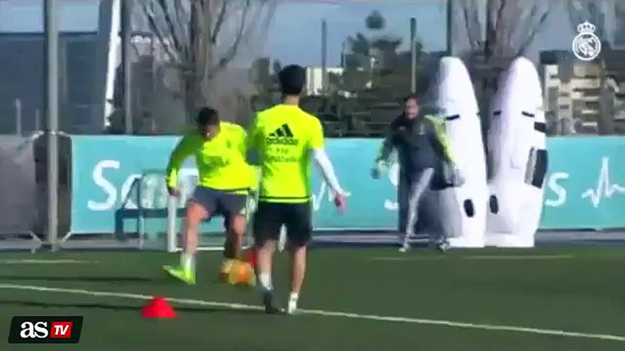 El Golazo de Cristiano Ronaldo con pase de taconazos de Zidane en la sesión