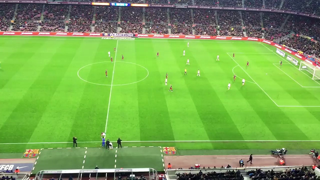 Quand le Nou Camp chambre Denis Cheryshev