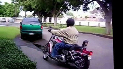 TOP 20 Motorrad fail Idioten auf dem bike 2013