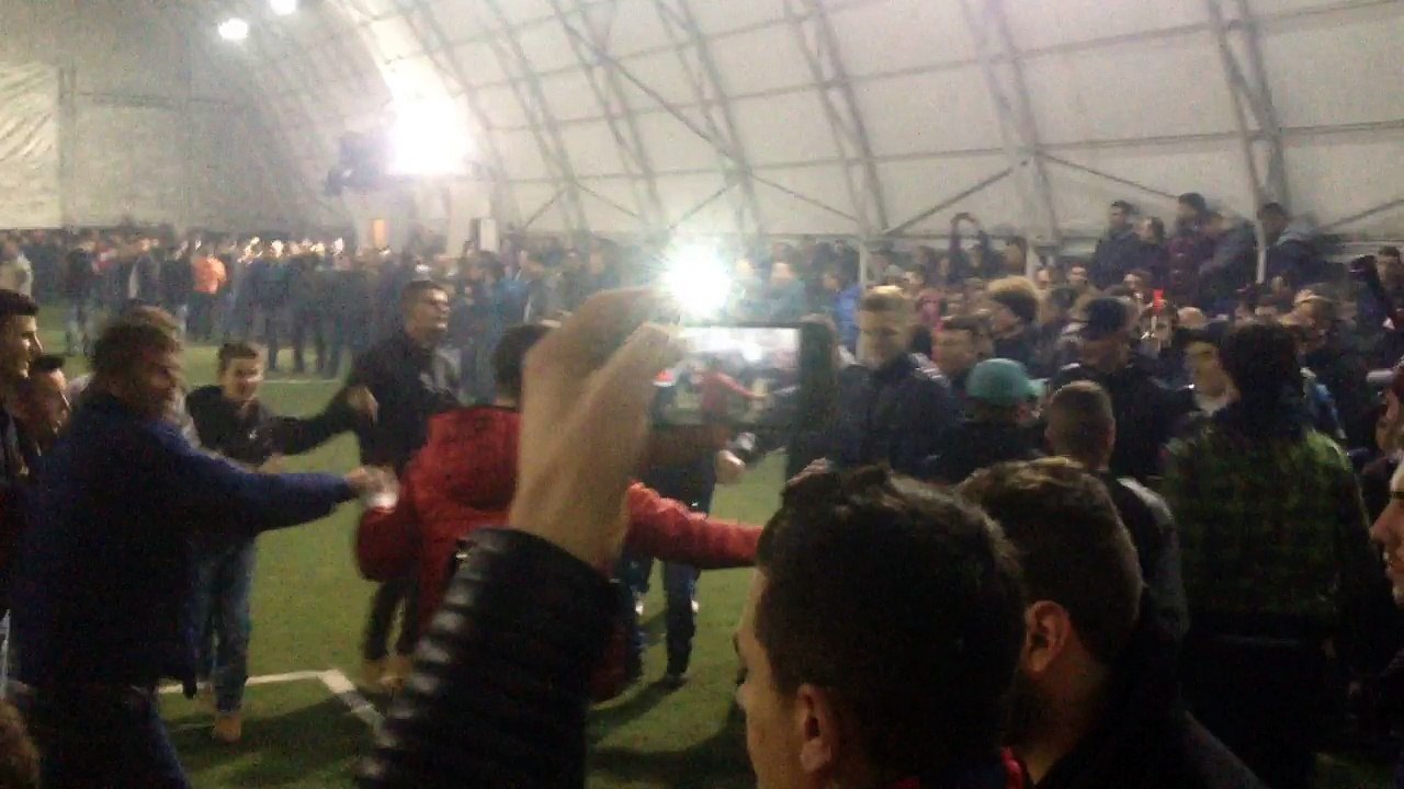fan club dancing