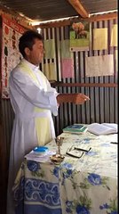 Fragment muzical la sf. liturghie (catunul Shankera-desertul Chalbi). (1024p FULL HD)