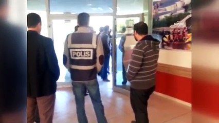 Bitlis'te eğitim kurumlarında polis gözetiminde arama