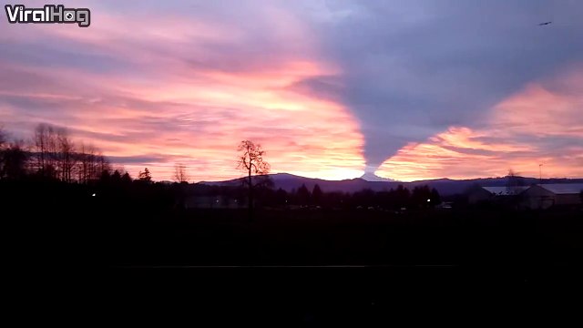 L'ombre du Mt. Hood dans les nuages en fin de journée : juste MAGNIFIQUE