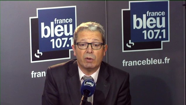 Des travaux seront faits dans le groupe scolaire Georges Brassens avant la fin de l'année 2016 promet Didier Gonzales, maire de Villeneuve-le-Roi.