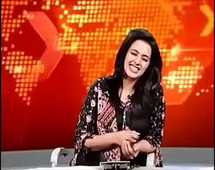 Hahaha Funny news Caster K Mun sy Kia Nikal Gaya