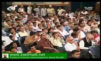 Dr. Zakir Naik Videos.  Zakir Naik exposing wrong references during Rashmibhai Zaveris Lecture