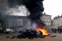 Lunéville : les agriculteurs ont déversé des pneus devant la permanence du député Jacques Lamblin