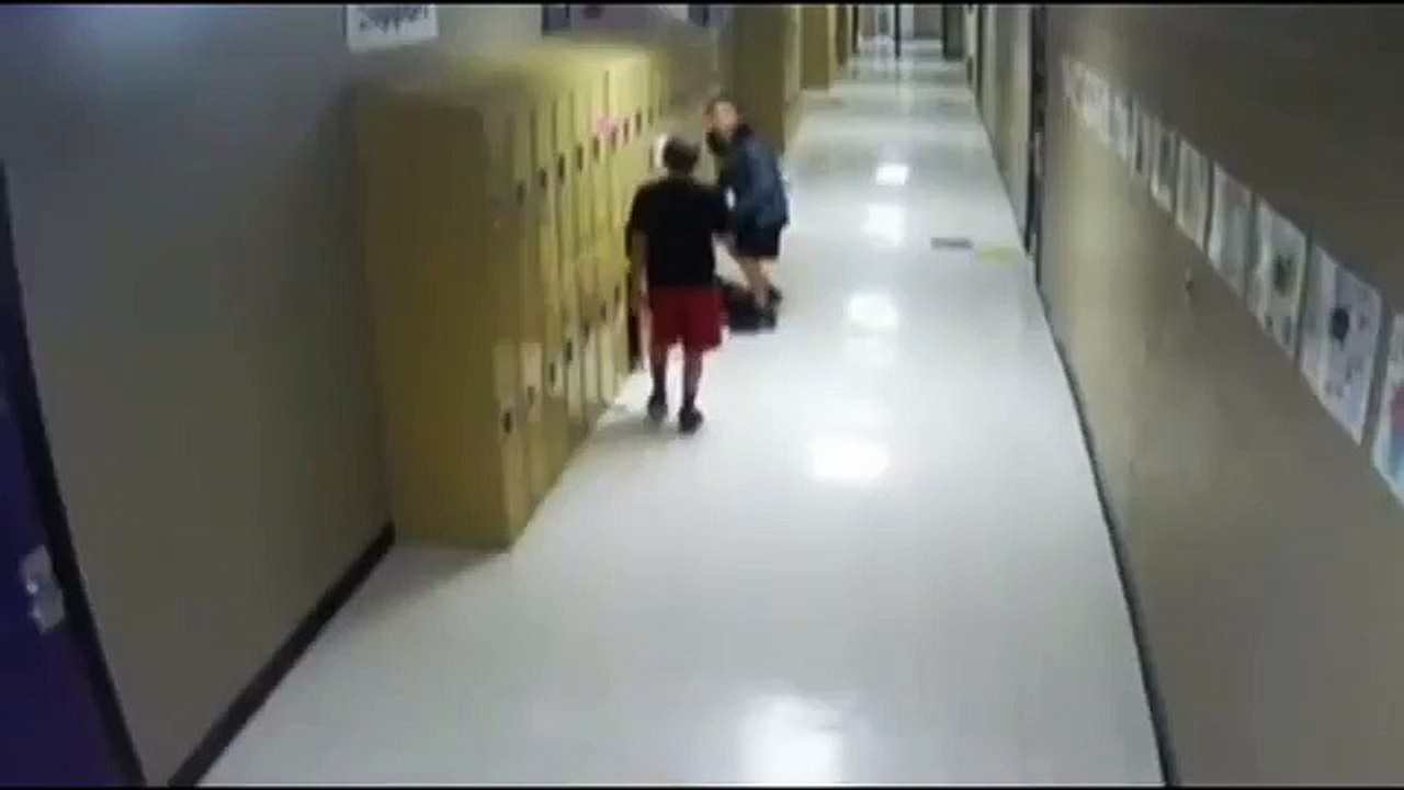 RAW: Female teacher performs Heimlich maneuver to save choking student, Hallsville, Missou