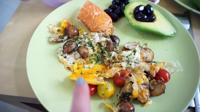 WEEKLY BITS & PIECES #39 I MEIN ZIEL: GESUND ABNEHMEN I MAKEUP CHAOS I FOOD DIARY