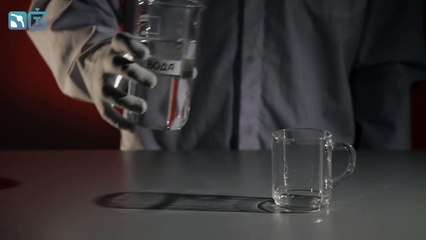 ПЕРЕГРЕТАЯ ВОДА В МИКРОВОЛНОВКЕ - физические опыты