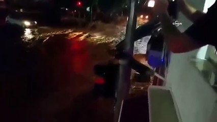 Bodrum'daki sel felaketi kameralara yansıdı