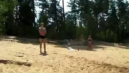 Смачный прыжок в воду!!!