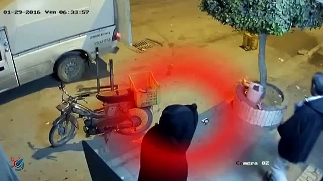 كاميرا مراقبة تكشف طريقة جديدة من أنواع السرقة في تونس