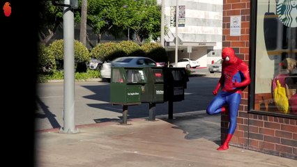 Örümcek Adam Olup Kızları Öpmek - Hayrettin